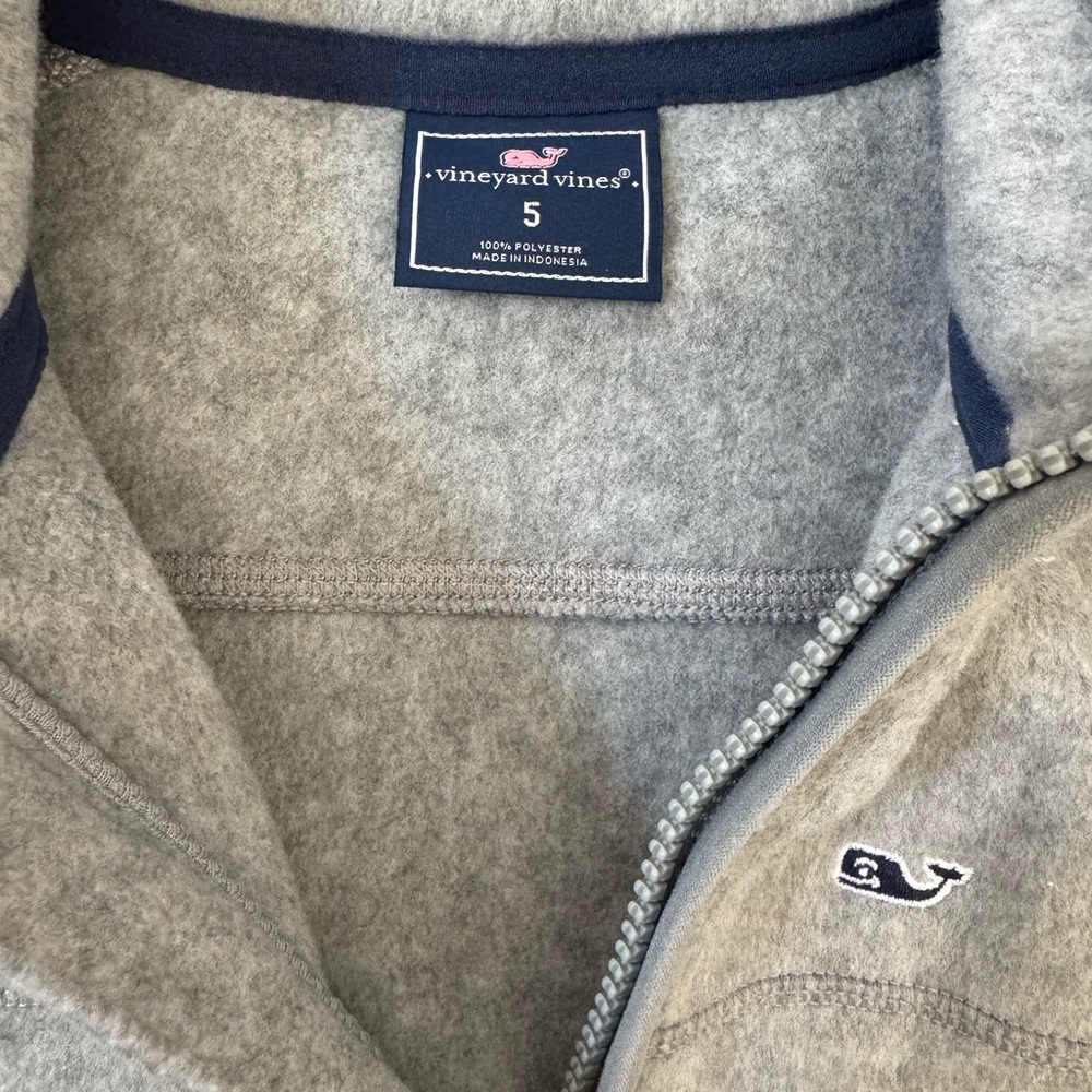 Boys vineyard vines Gray Vest size 5 - Picture 3 of 4
